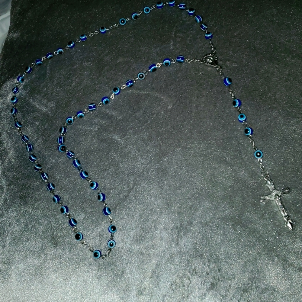 Blue eye rosary super pretty‎ !